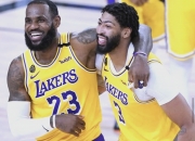 开云体育-篮网队成功战胜湖人队，全场比分紧凑