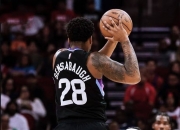 开云APP-哈登最后时刻绝杀，火箭队抢得季后赛关键一胜的简单介绍