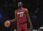 开云体育登录-热火队主场告捷，球队近期表现出色