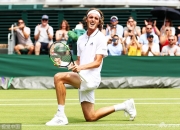 开云体育在线-温网绝杀ATP总决赛，西西帕斯点燃赛场