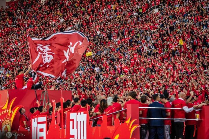 深圳队揭幕战士气高昂,争夺胜利信心十足的简单介绍 深圳队揭幕战士气高昂,争夺胜利信心十足的简单介绍