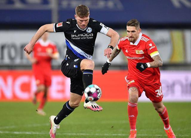 包含勒沃库森队再次展现统治力,获得连胜的词条 包含勒沃库森队再次展现统治力,获得连胜的词条