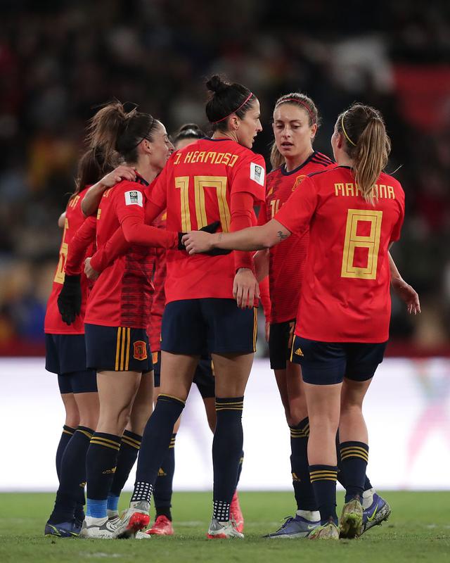 瑞典女足勇夺胜利，晋级半决赛