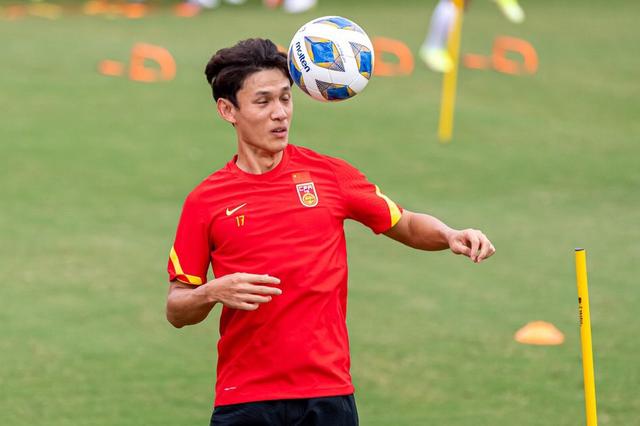 阿甘甘富有活力,新老球员合作默契的简单介绍 阿甘甘富有活力,新老球员合作默契的简单介绍