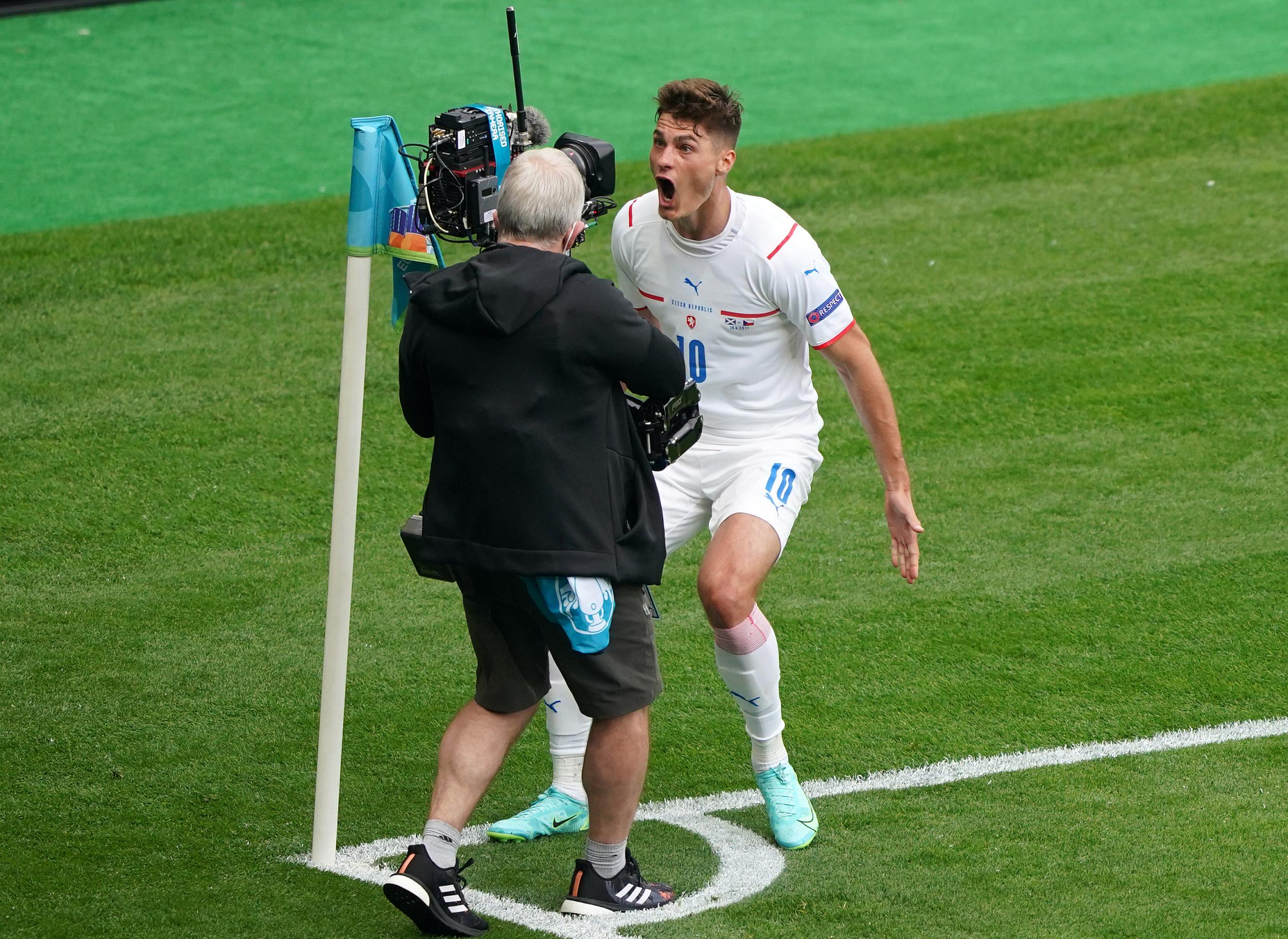 捷克队闯入欧国联半决赛,马其顿无缘晋级 捷克队闯入欧国联半决赛,马其顿无缘晋级