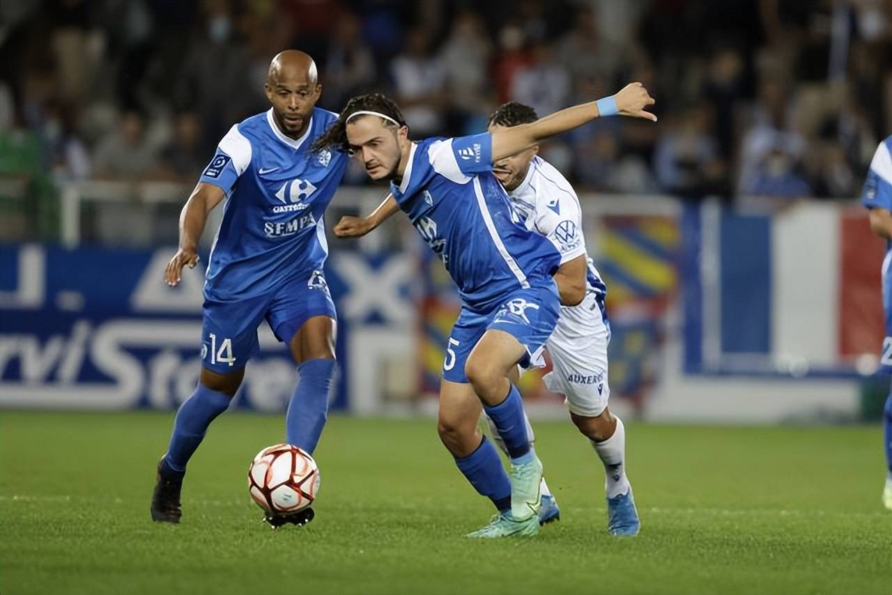 欧塞尔队在主场不敌对手,输掉比赛 欧塞尔队在主场不敌对手,输掉比赛