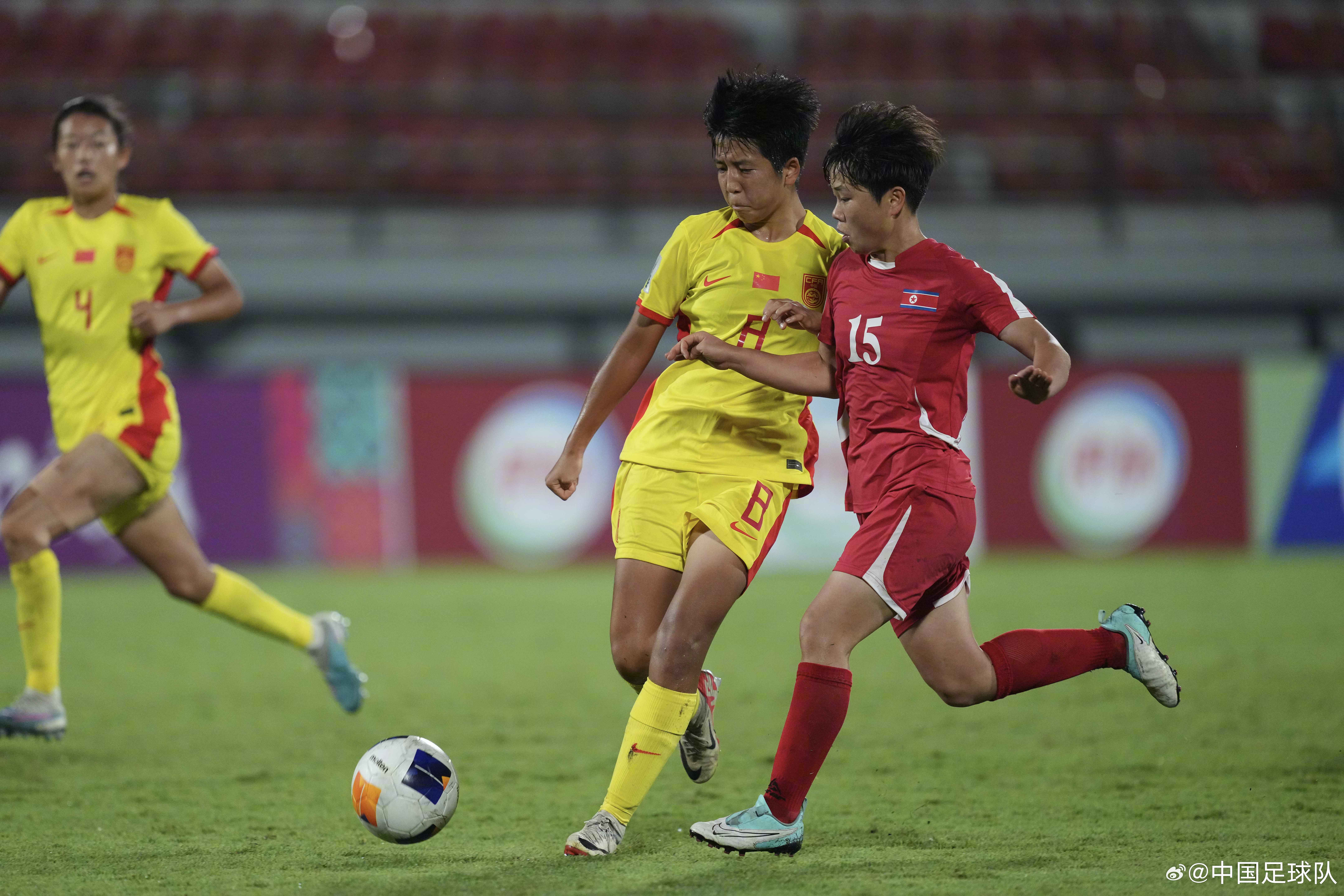 女足备战亚洲杯,教练组布置战术全员备战 女足备战亚洲杯,教练组布置战术全员备战