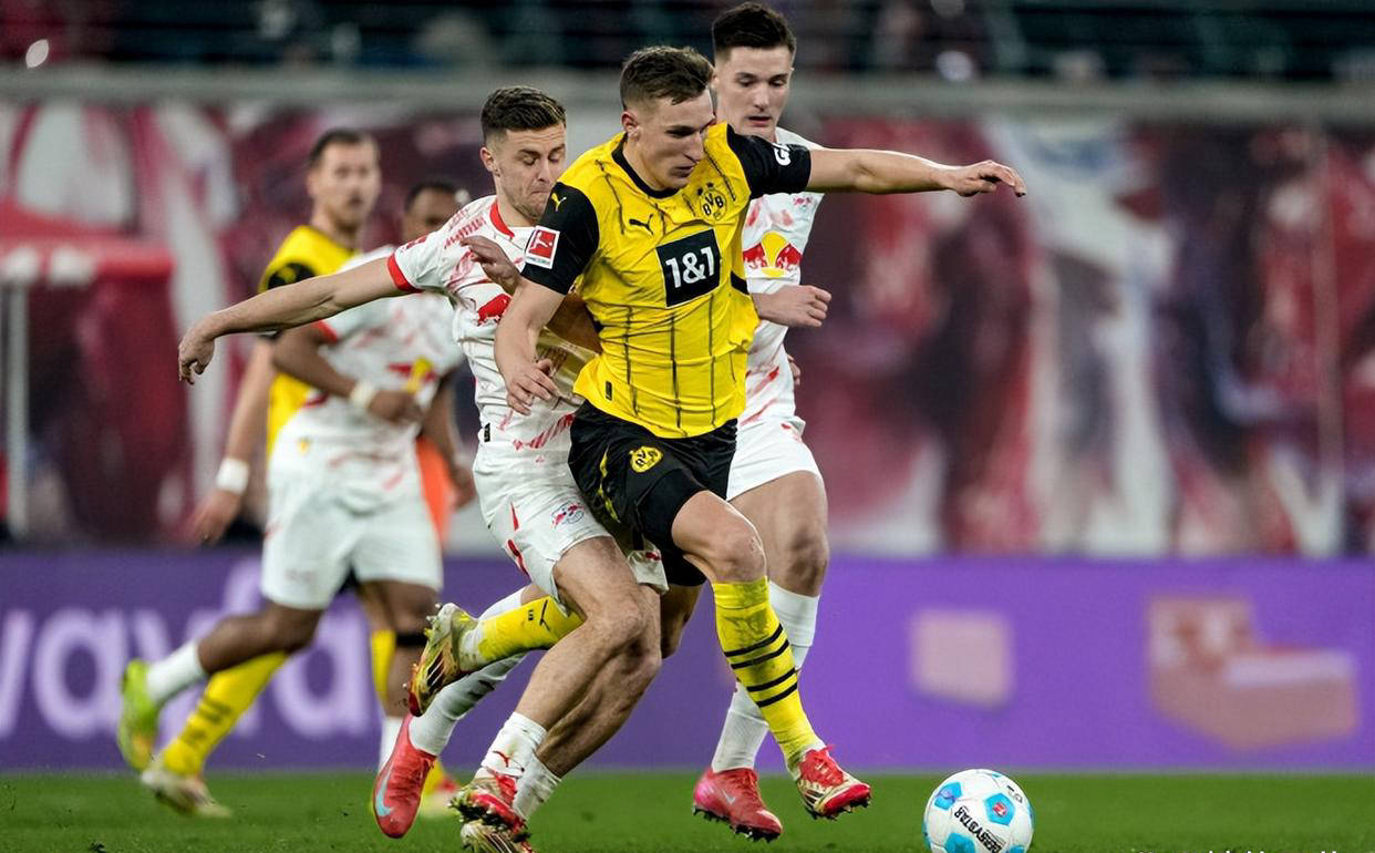 多特蒙德创造客场胜利，露出冠军相的简单介绍