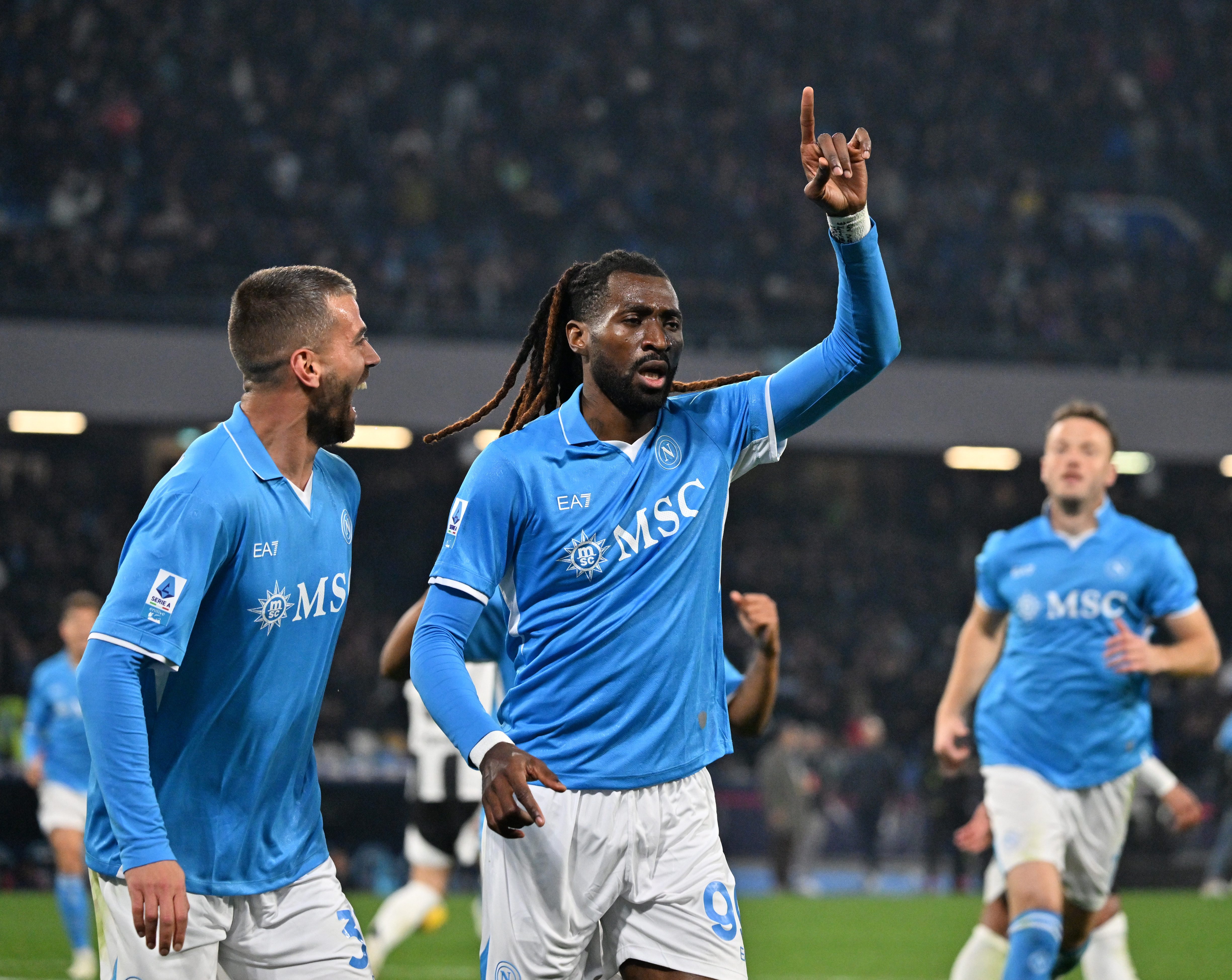 尤文图斯客场不敌那不勒斯意甲争冠形势紧张的简单介绍 尤文图斯客场不敌那不勒斯意甲争冠形势紧张的简单介绍