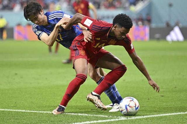 关于西班牙队备战遇困扰，教练组调整战术的信息