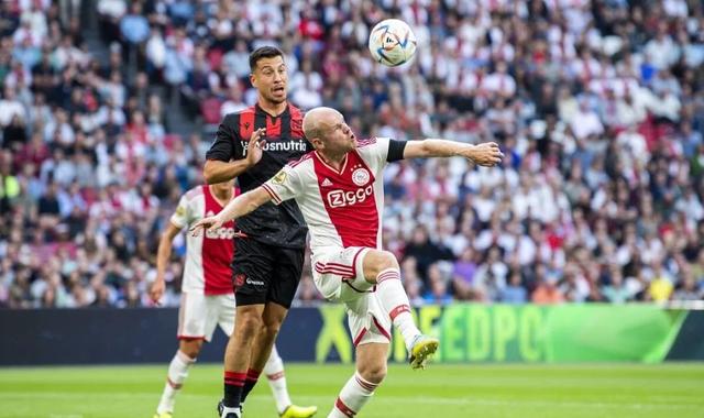 关于阿贾克斯客场击败利物浦,势如破竹的信息 关于阿贾克斯客场击败利物浦,势如破竹的信息