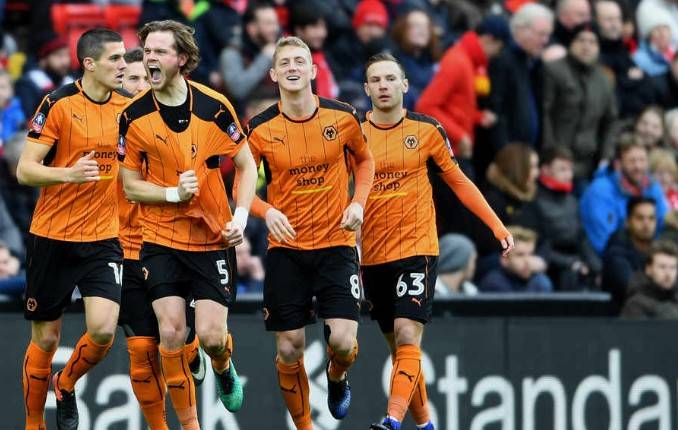 曼联客场逼平狼队,欧冠悬念依旧 曼联客场逼平狼队,欧冠悬念依旧