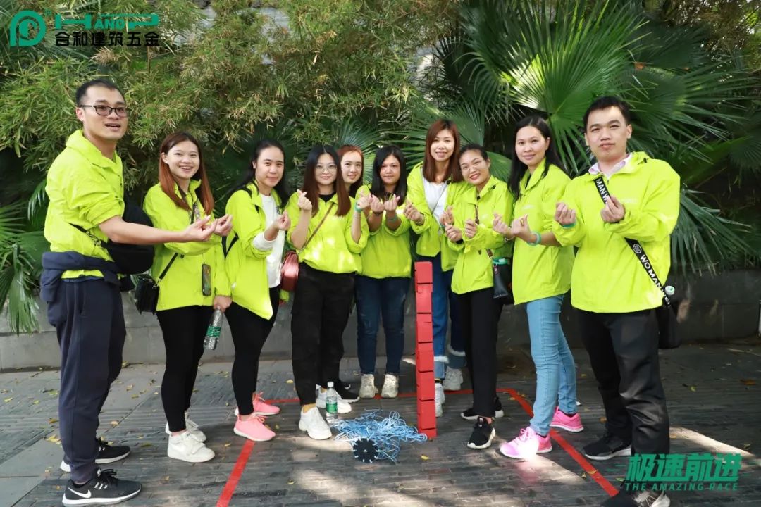 强手如云的比赛中出现紧张情绪，团队团结一致的简单介绍