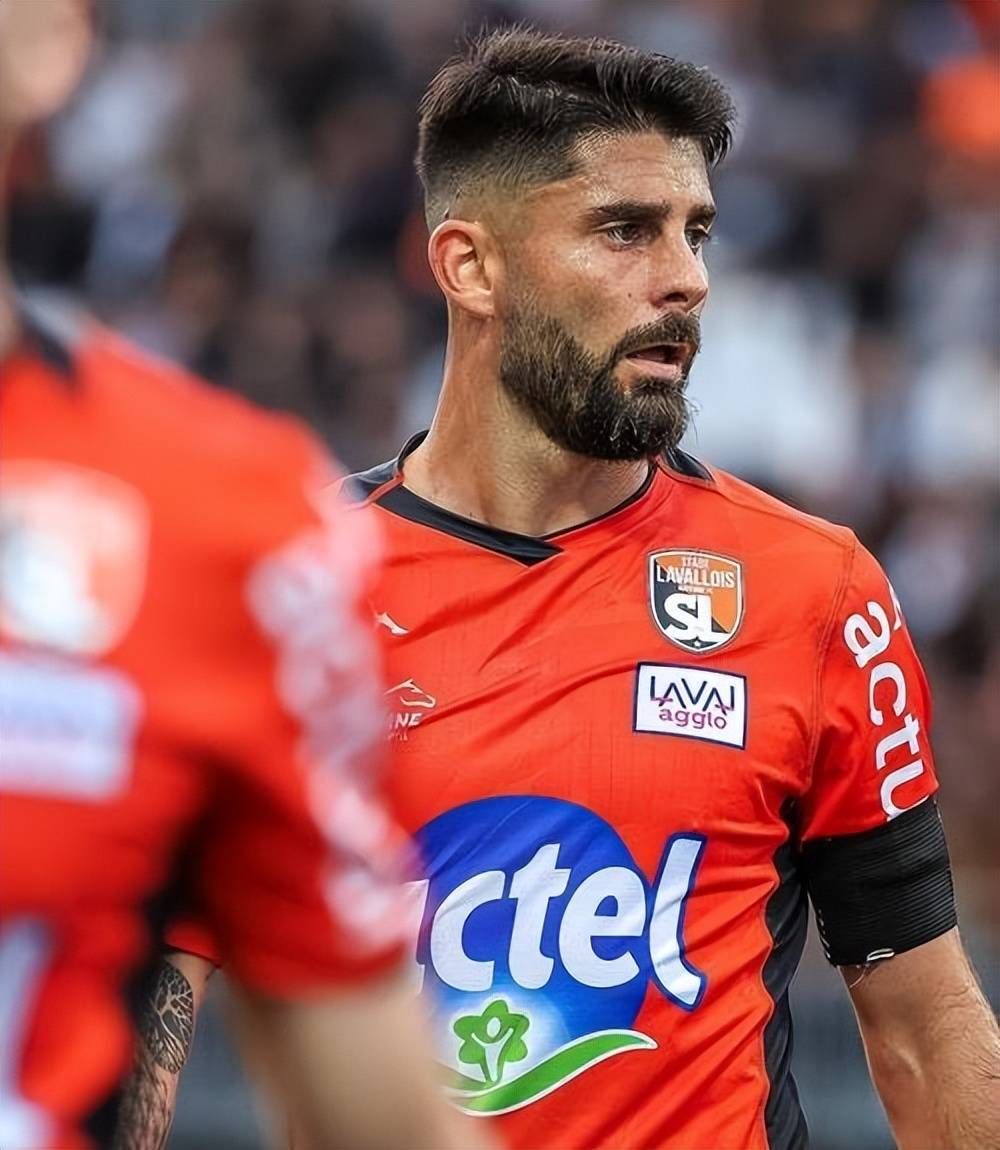 欧洲巨星陷入低迷，球迷担心未来