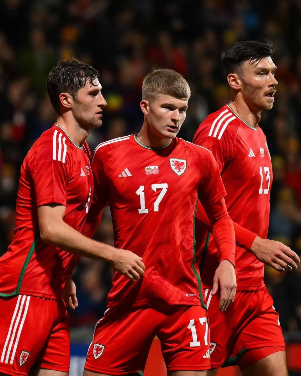 罗马防线失误频出,遭遇连败困扰 罗马防线失误频出,遭遇连败困扰