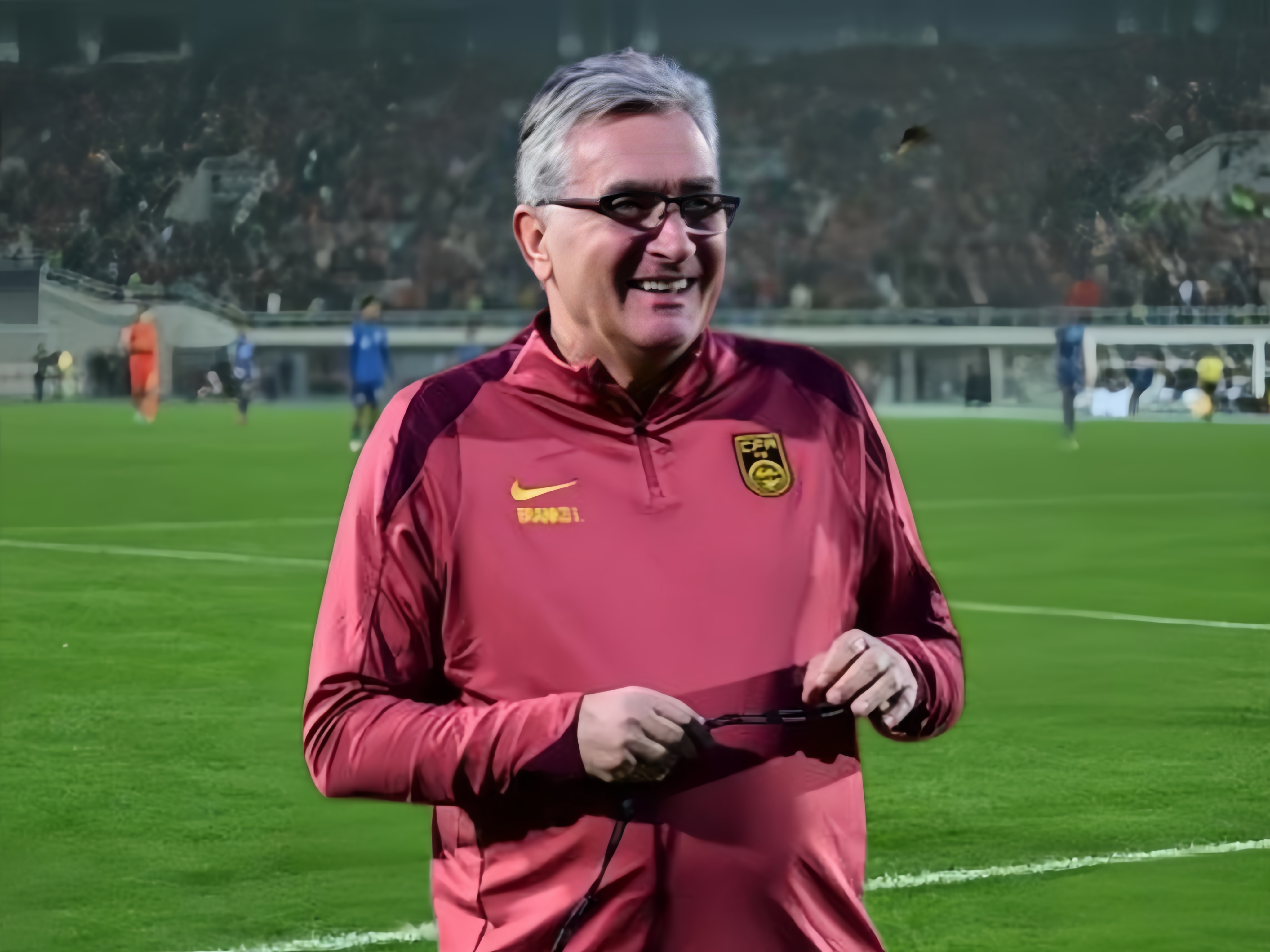 关于队员受伤缺战，豪门换人之际艰难取胜的信息