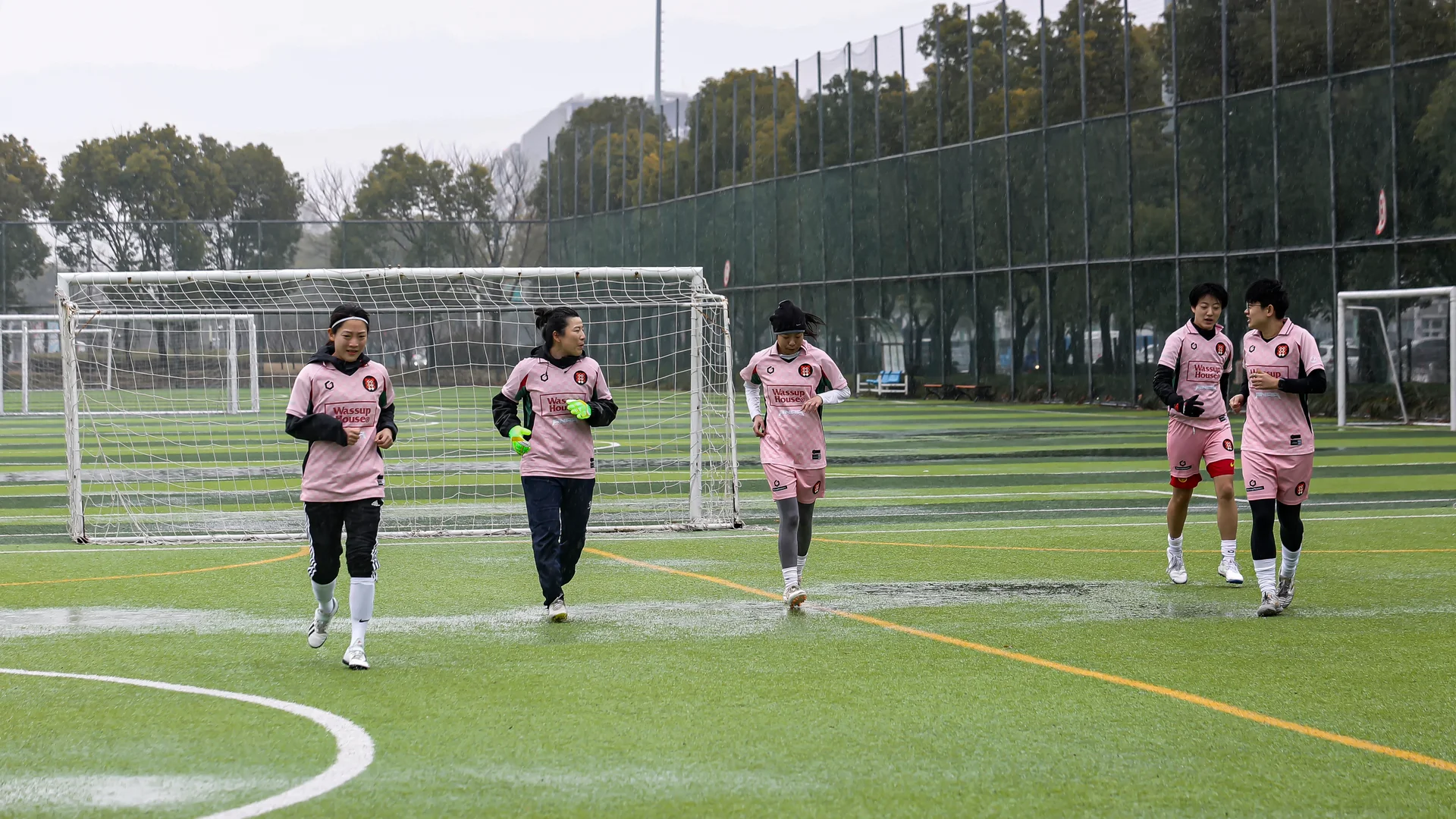 精英女足备战国际杯赛,迎接挑战,一往无前的简单介绍 精英女足备战国际杯赛,迎接挑战,一往无前的简单介绍