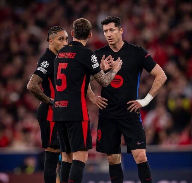 包含巴萨在主场以-击败对手，豪取三分的词条