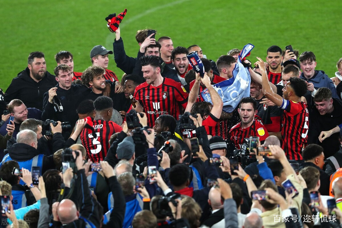 一场胜利引发球迷狂欢,冠军之路路漫漫的简单介绍 一场胜利引发球迷狂欢,冠军之路路漫漫的简单介绍