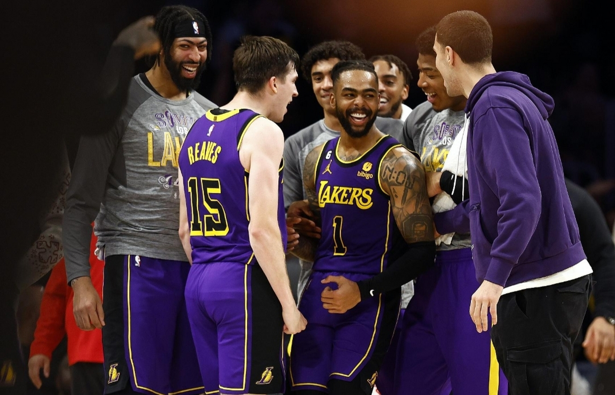 关于鹈鹕外线大爆发，突破强势对手防线的信息