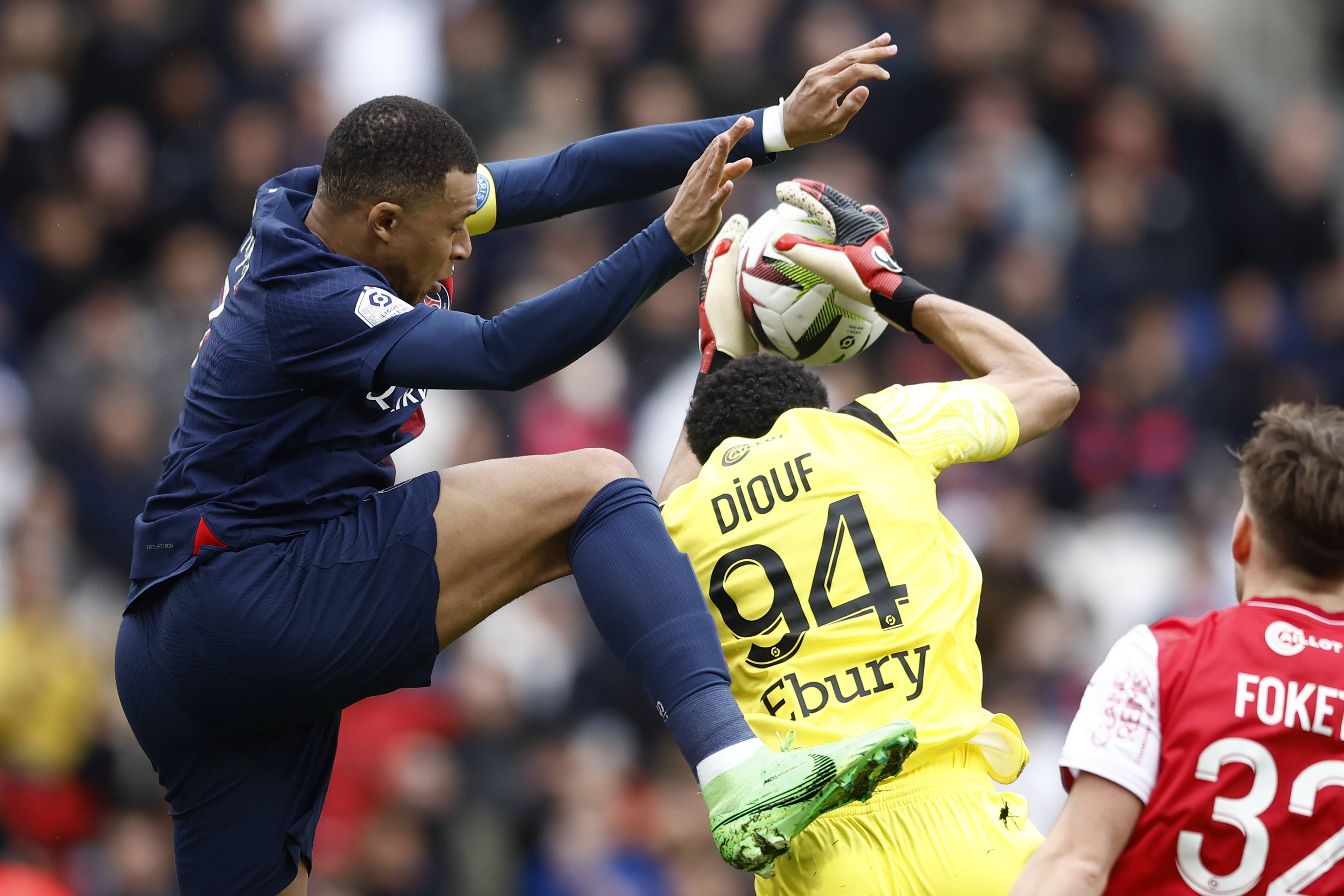 关于巴黎圣日耳曼队锐意夺冠，法甲冠军之路坎坷的信息