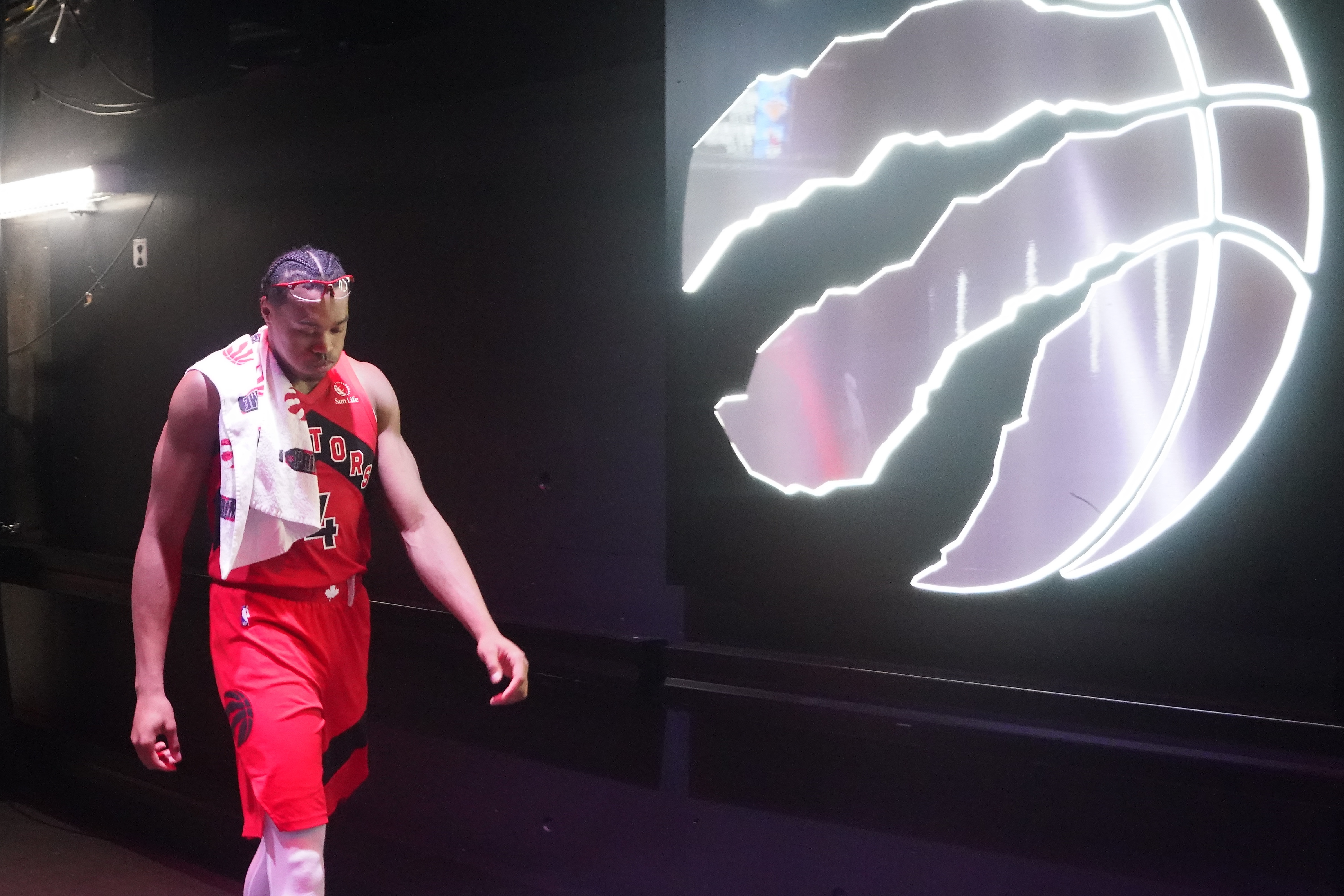 包含猛龙队长连续场比赛得分破+的词条 包含猛龙队长连续场比赛得分破+的词条