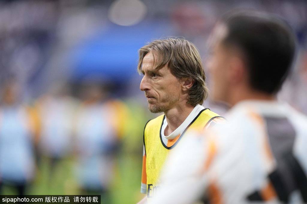 包含皇马新援表现亮眼,帮助球队取得关键胜利的词条 包含皇马新援表现亮眼,帮助球队取得关键胜利的词条