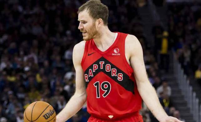 猛龙队逆袭成功，爵士队遭遇失利