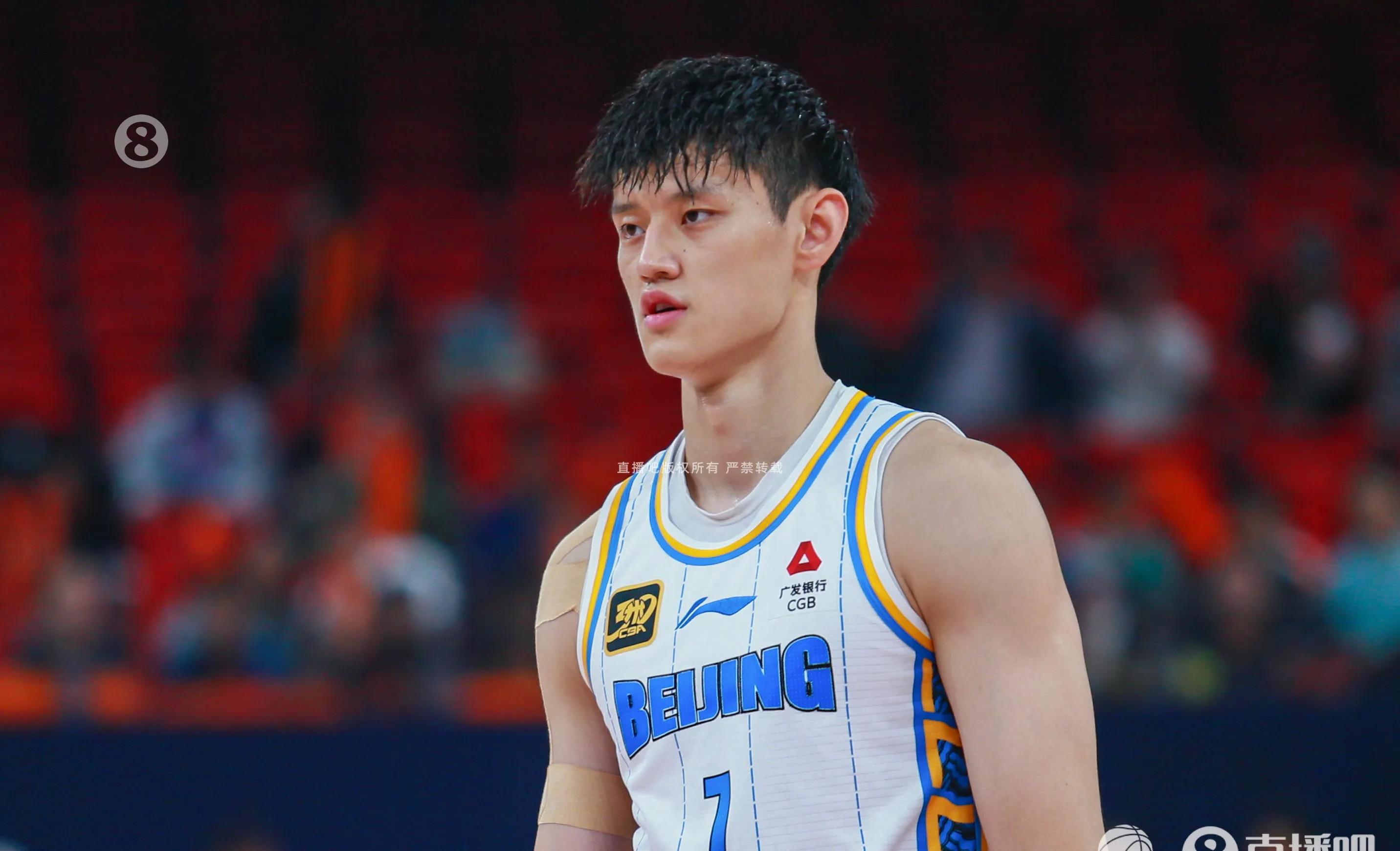 包含广东宏远队再战,迎来新一轮激烈对决的词条 包含广东宏远队再战,迎来新一轮激烈对决的词条