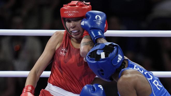 加拿大选手在拳击比赛中获胜 加拿大选手在拳击比赛中获胜