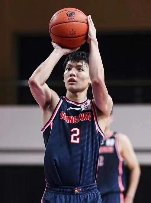 本土球员青出于蓝领衔球队，开创新时代的简单介绍