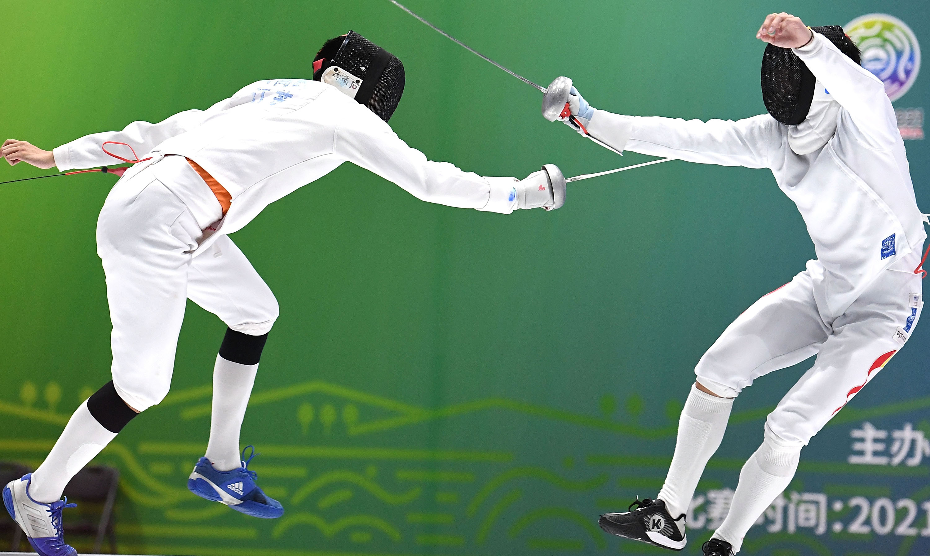 瑞典运动健儿在击剑比赛中实现逆袭 瑞典运动健儿在击剑比赛中实现逆袭