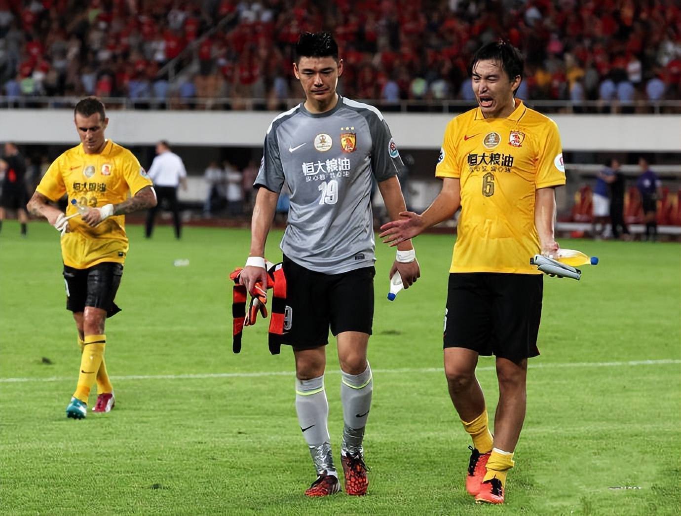 广州恒大主场1:0领先重庆力帆 广州恒大主场1:0领先重庆力帆