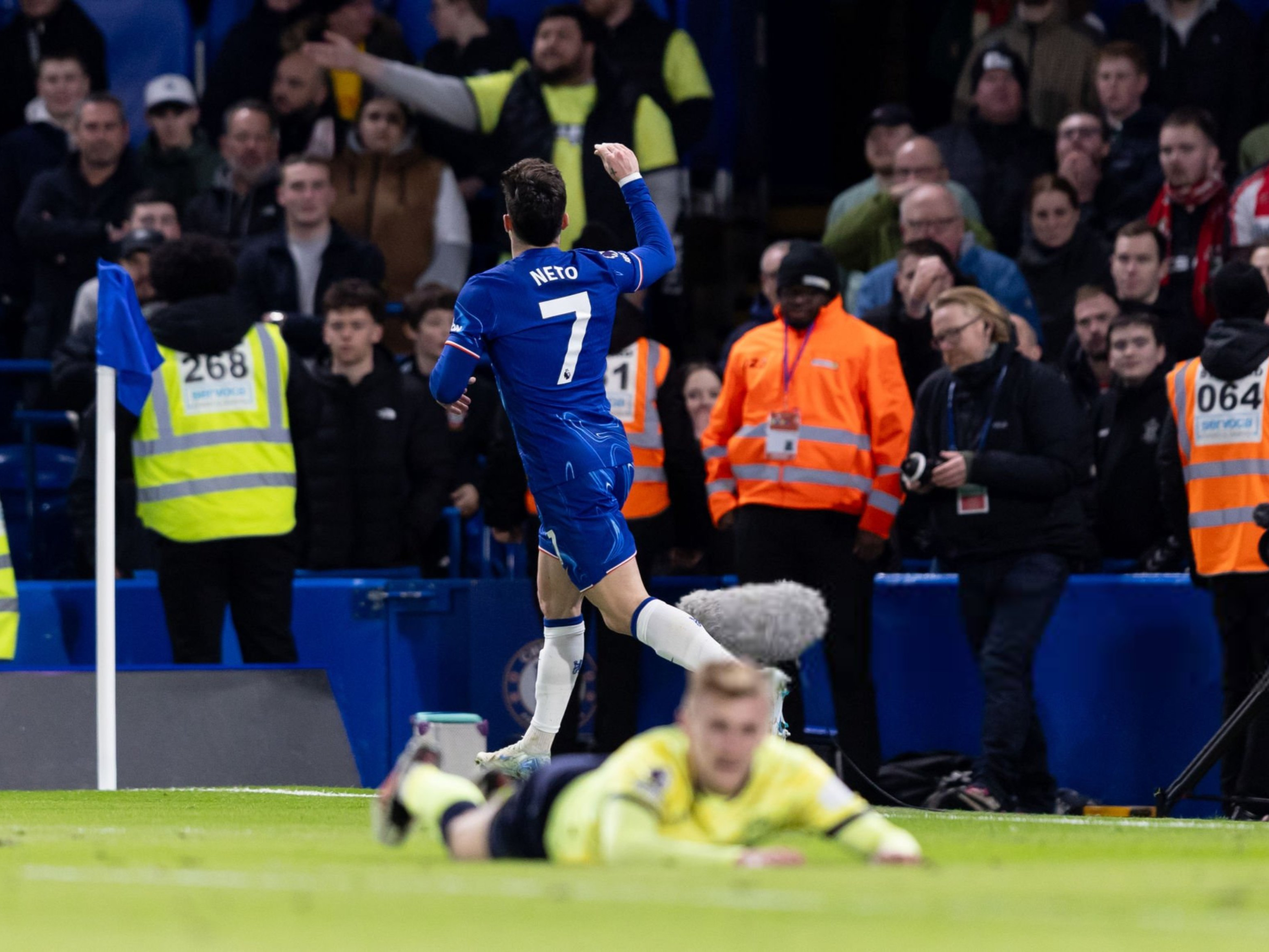 里尔主场告捷，赛季状态回升