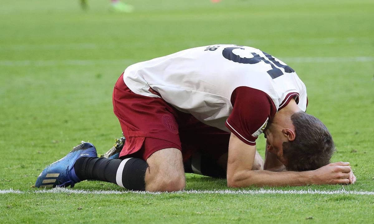 法兰克福客场不敌对手,遭受打击 法兰克福客场不敌对手,遭受打击