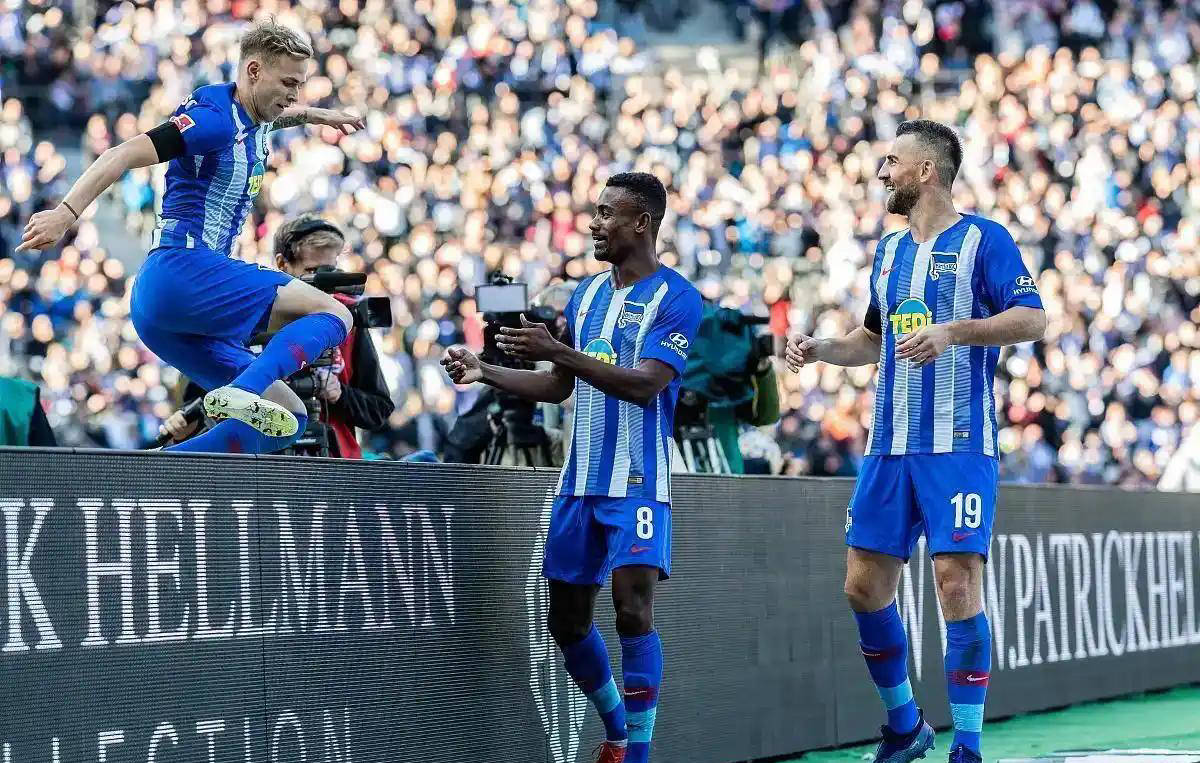 柏林赫塔客场艰难取胜，实力得到认可