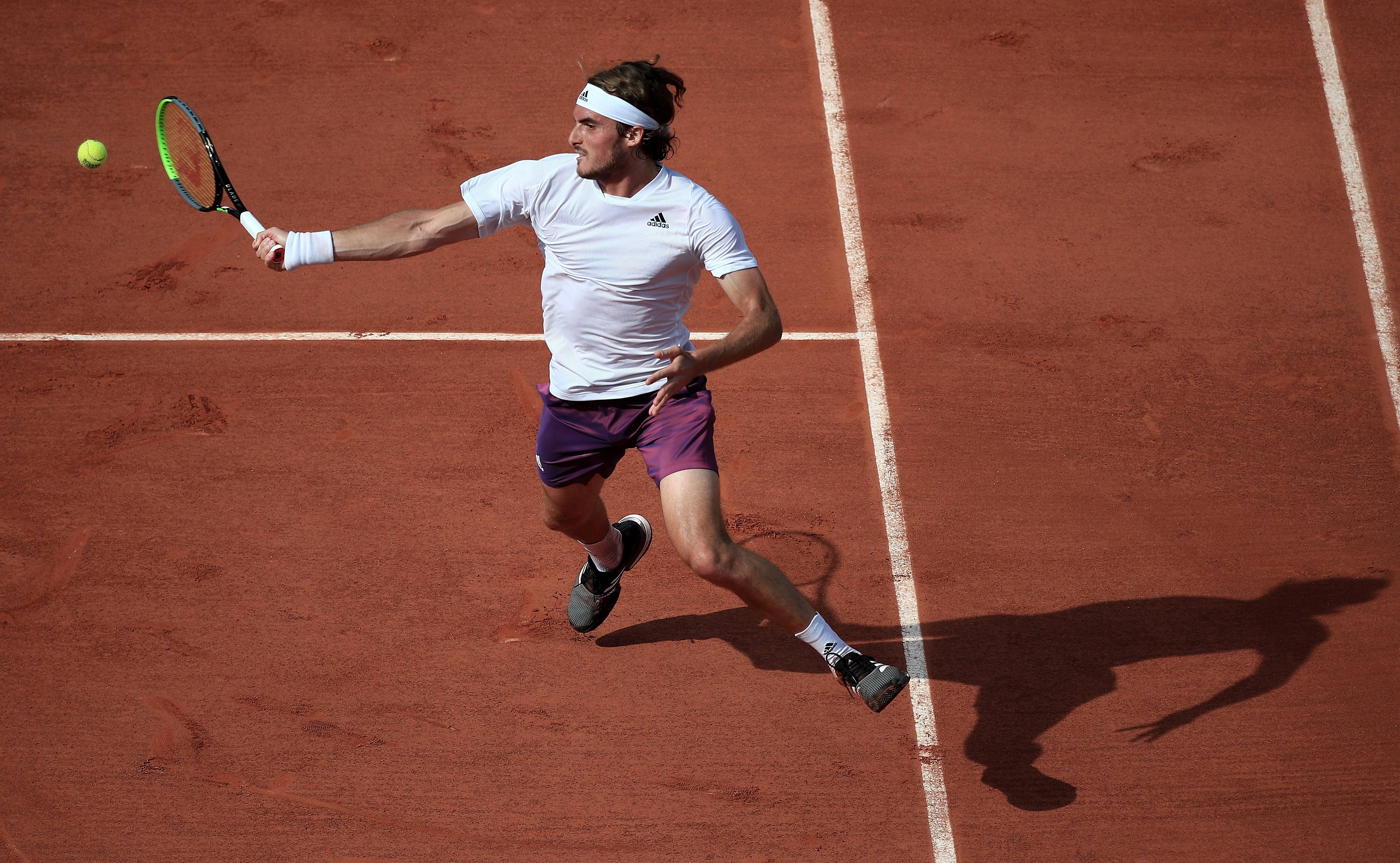 日本网球队翻盘英国网球队，西西帕斯打破历史纪录的简单介绍