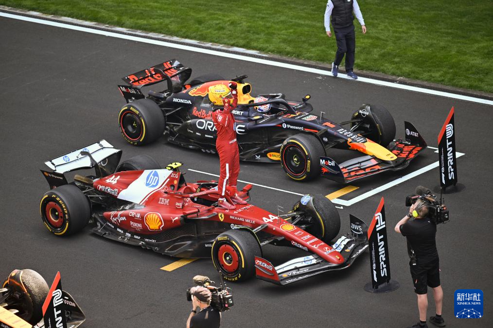 红牛二队逆转迈凯伦,汉密尔顿统治全场 红牛二队逆转迈凯伦,汉密尔顿统治全场