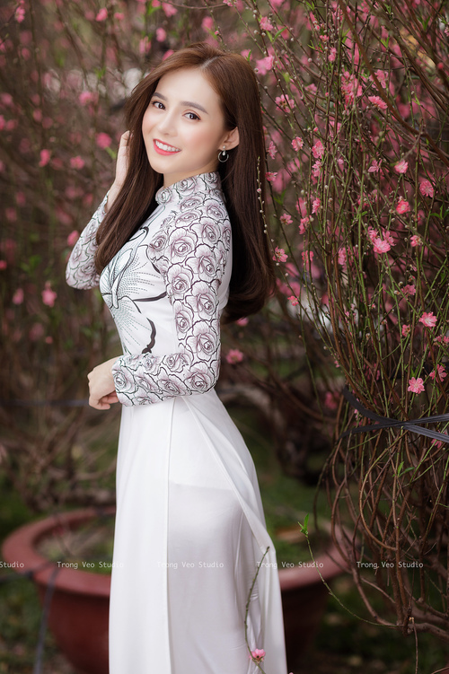 逆流而上!戈麦斯连击破局,C罗险遭阻击,葡萄牙涉险过关 火力点转移,英雄不只一个,欧洲冠军展现韧性