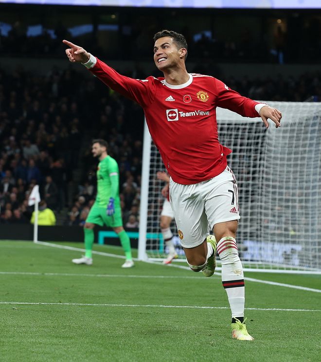 欧冠淘汰赛之夜，保罗展现巨星价值