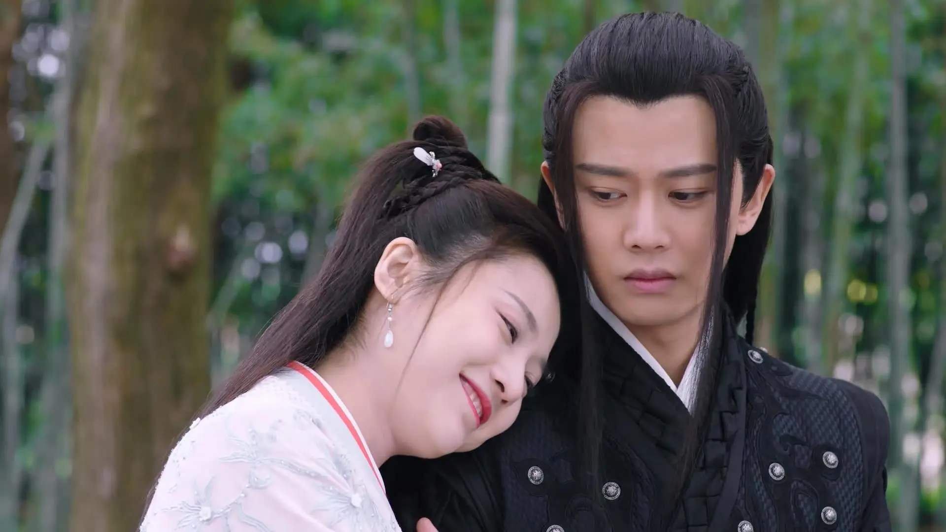 土耳其闪电攻势击溃安哥拉,本泽马意外成为全场焦点